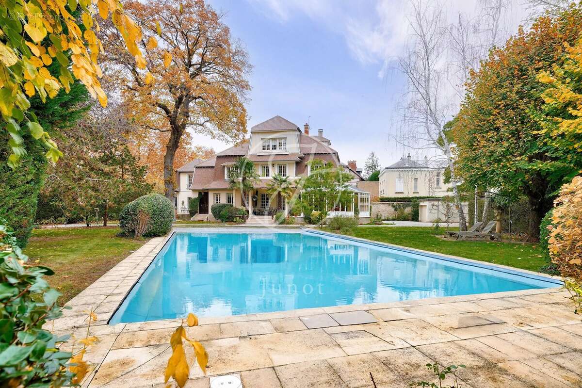 Maison à LE VESINET