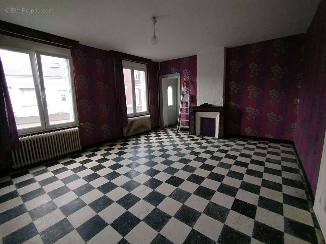 Maison à ORIGNY-SAINTE-BENOITE