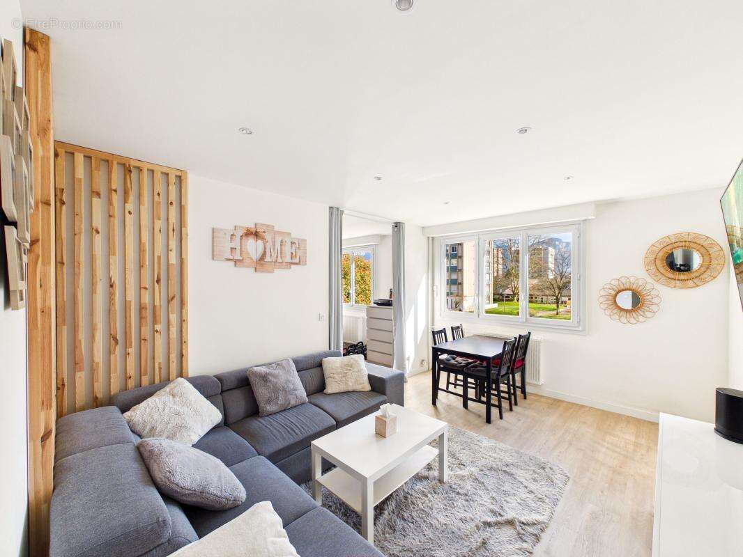 Appartement à COGNIN
