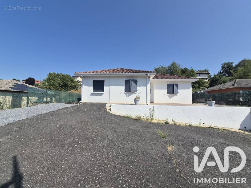 Photo 1 - Maison à JUILLAN