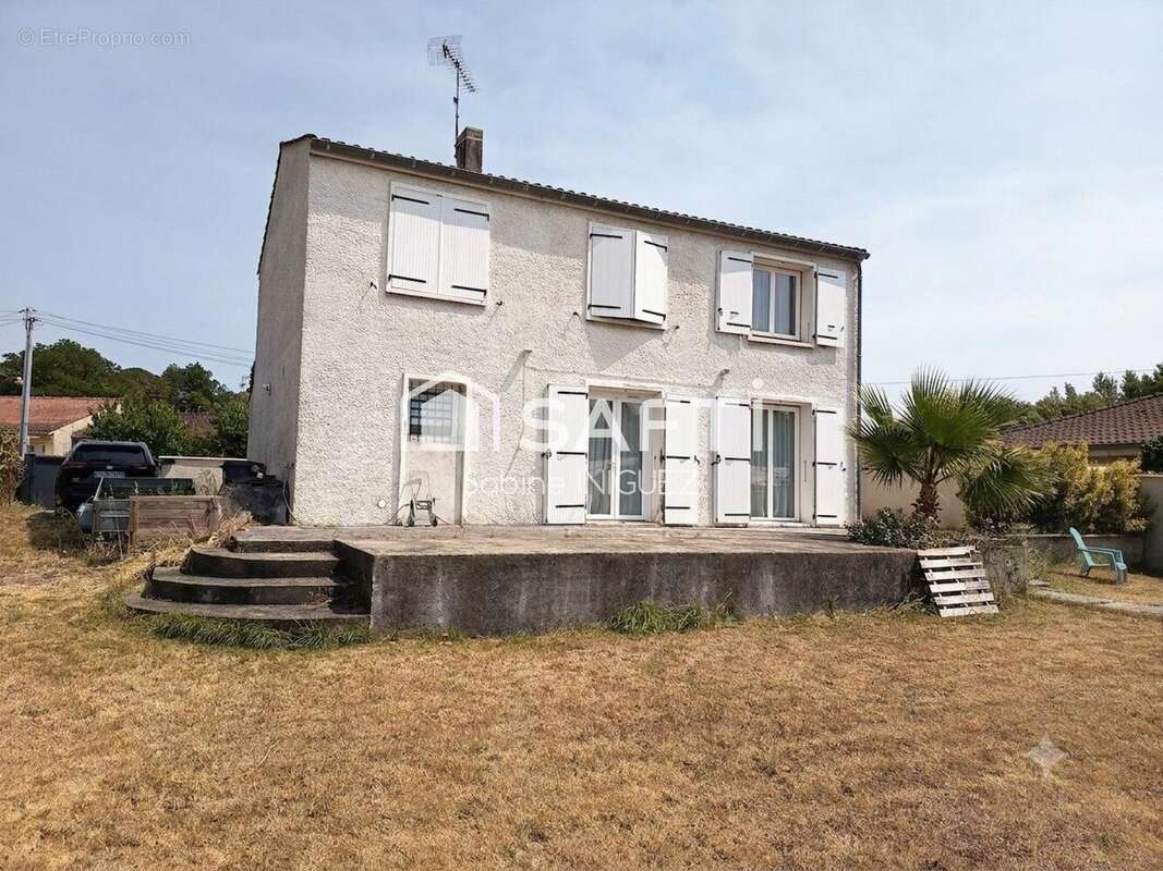 Maison 137 m² à Castres  - photo 3