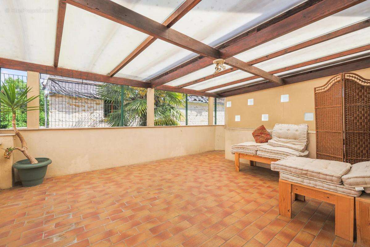 Maison à LINAS