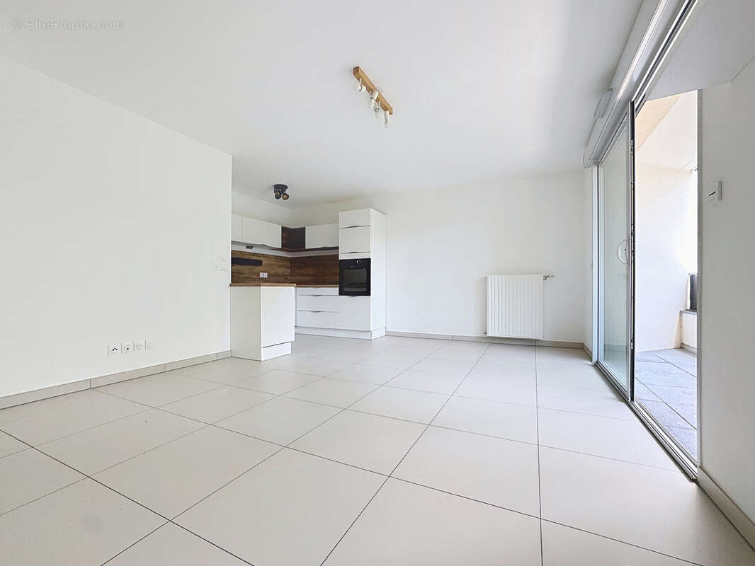 Appartement à FERNEY-VOLTAIRE