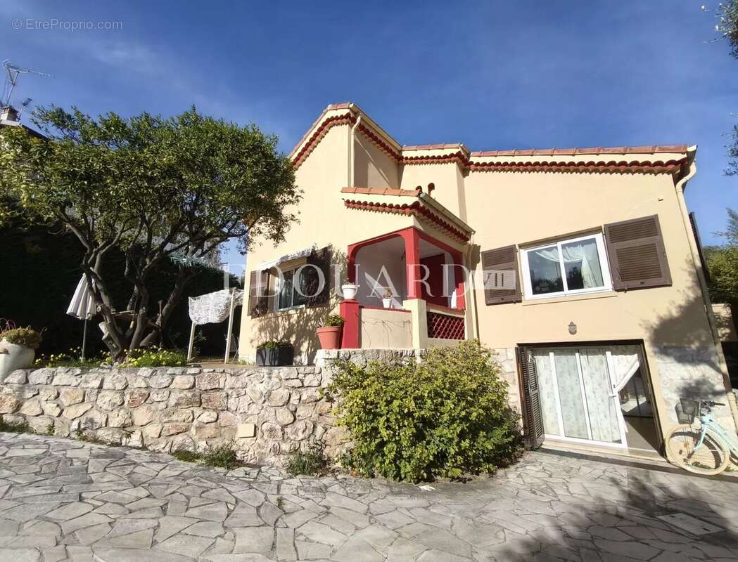 Maison à ROQUEBRUNE-CAP-MARTIN