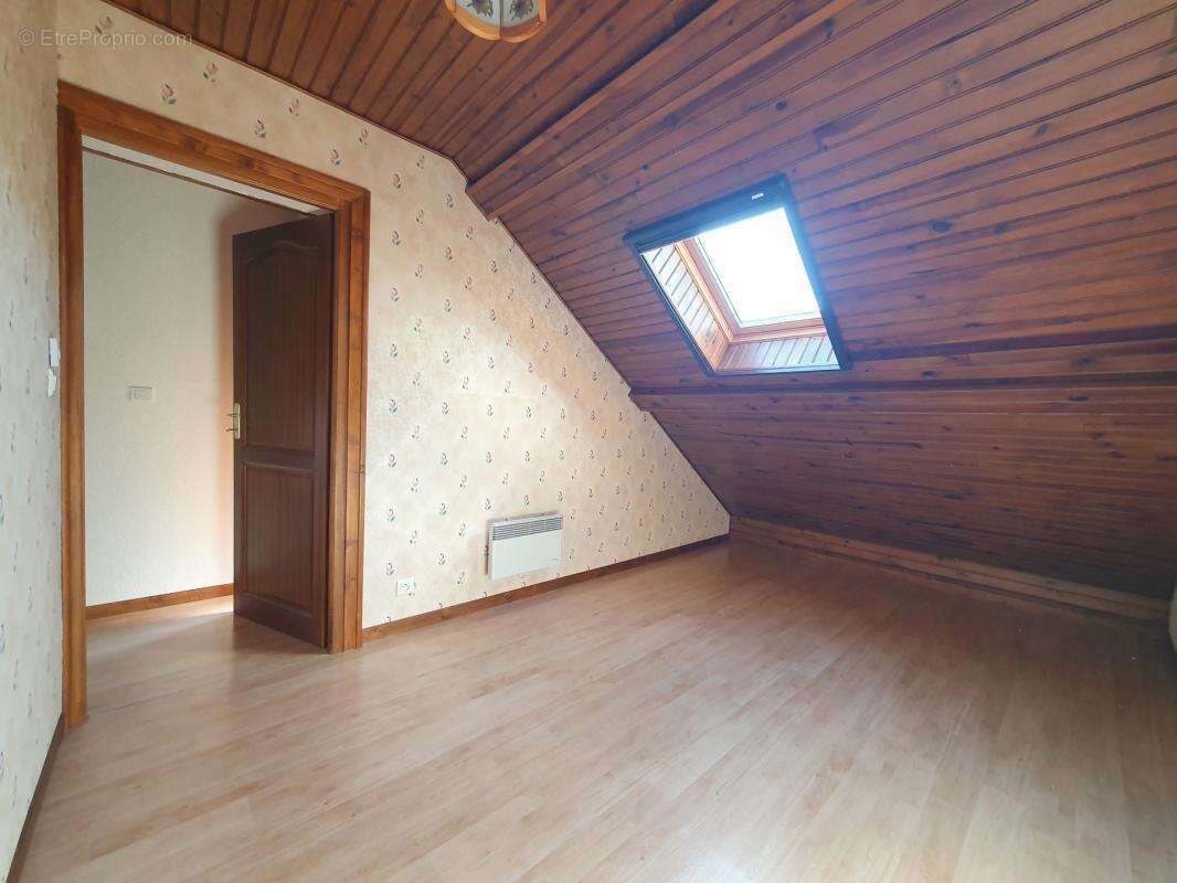 Maison à VILLEMANOCHE