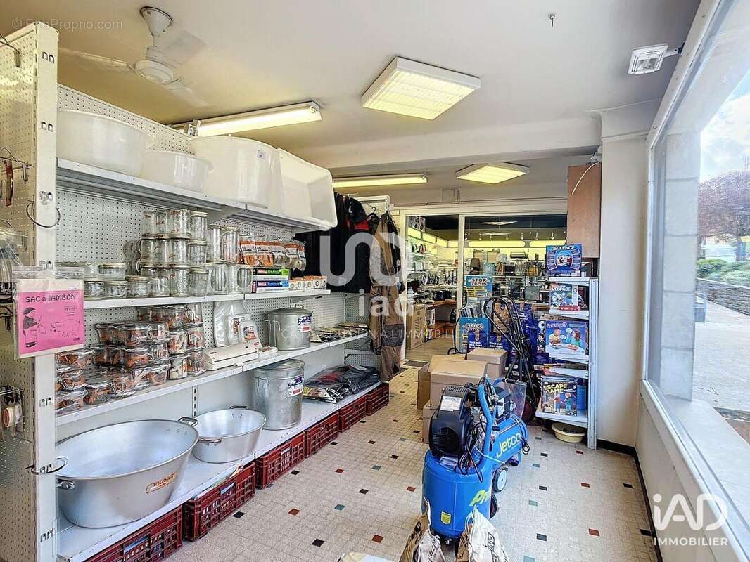 Photo 7 - Commerce à CAYLUS