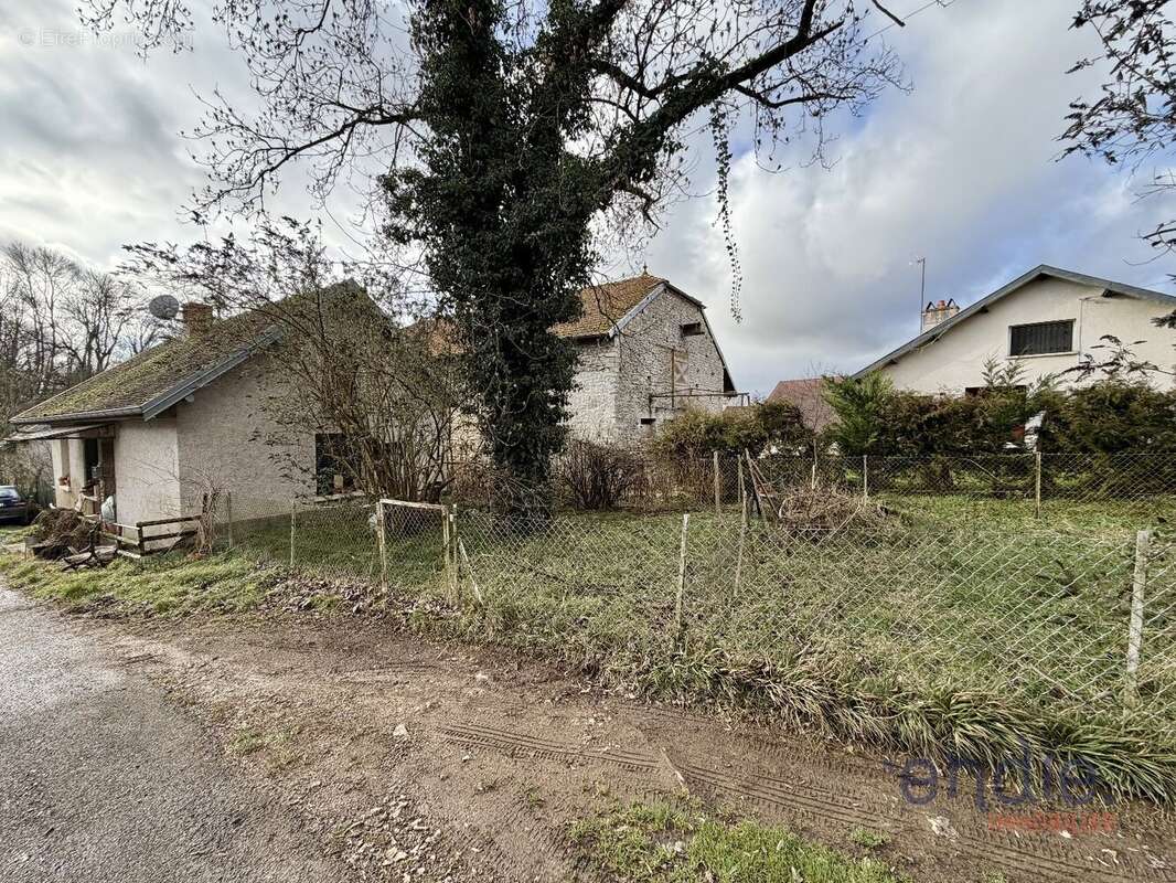 Maison à NOIRON-SUR-BEZE