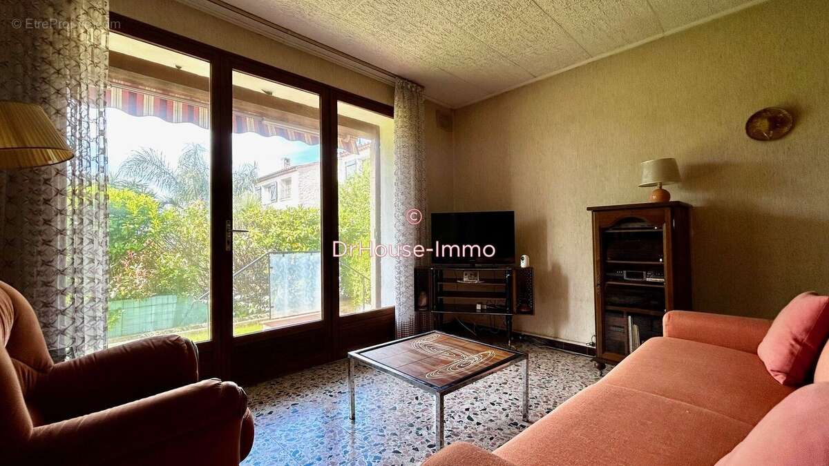 Maison 105 m² à Six-Fours-Les-Plages  - photo 8
