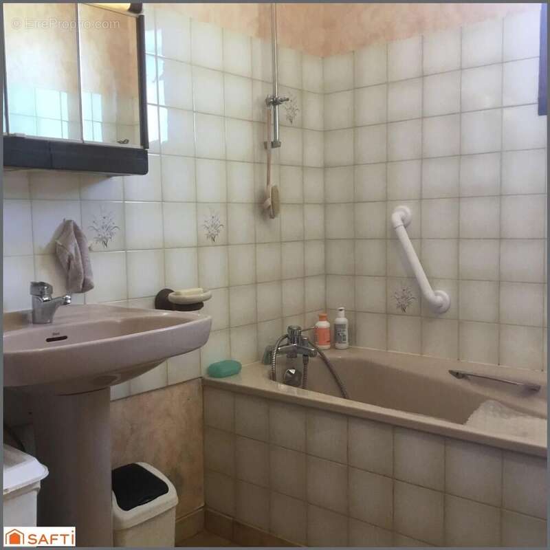 Maison 99 m² à Saint-Philippe-D'aiguille  - photo 6
