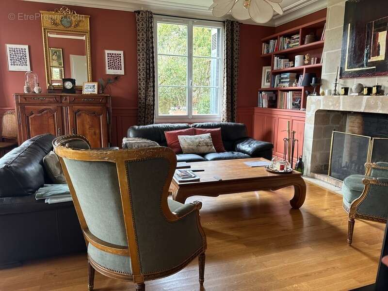 Maison à SAINT-CYR-SUR-LOIRE