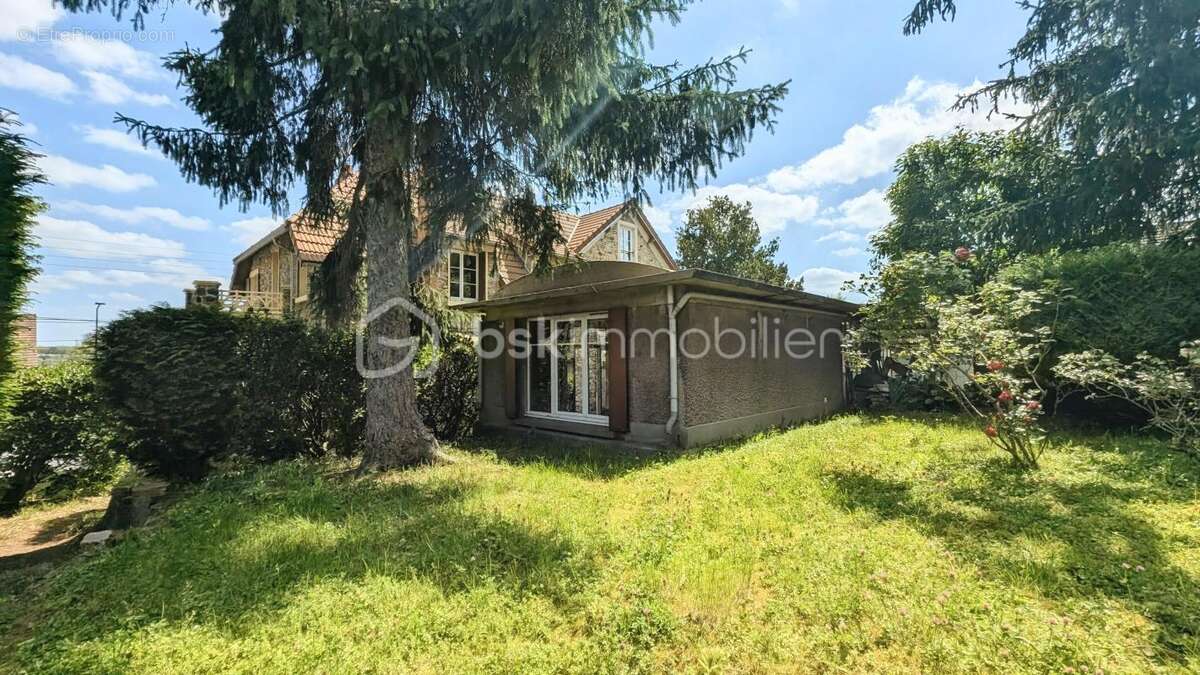 Maison à SAVIGNY-SUR-ORGE