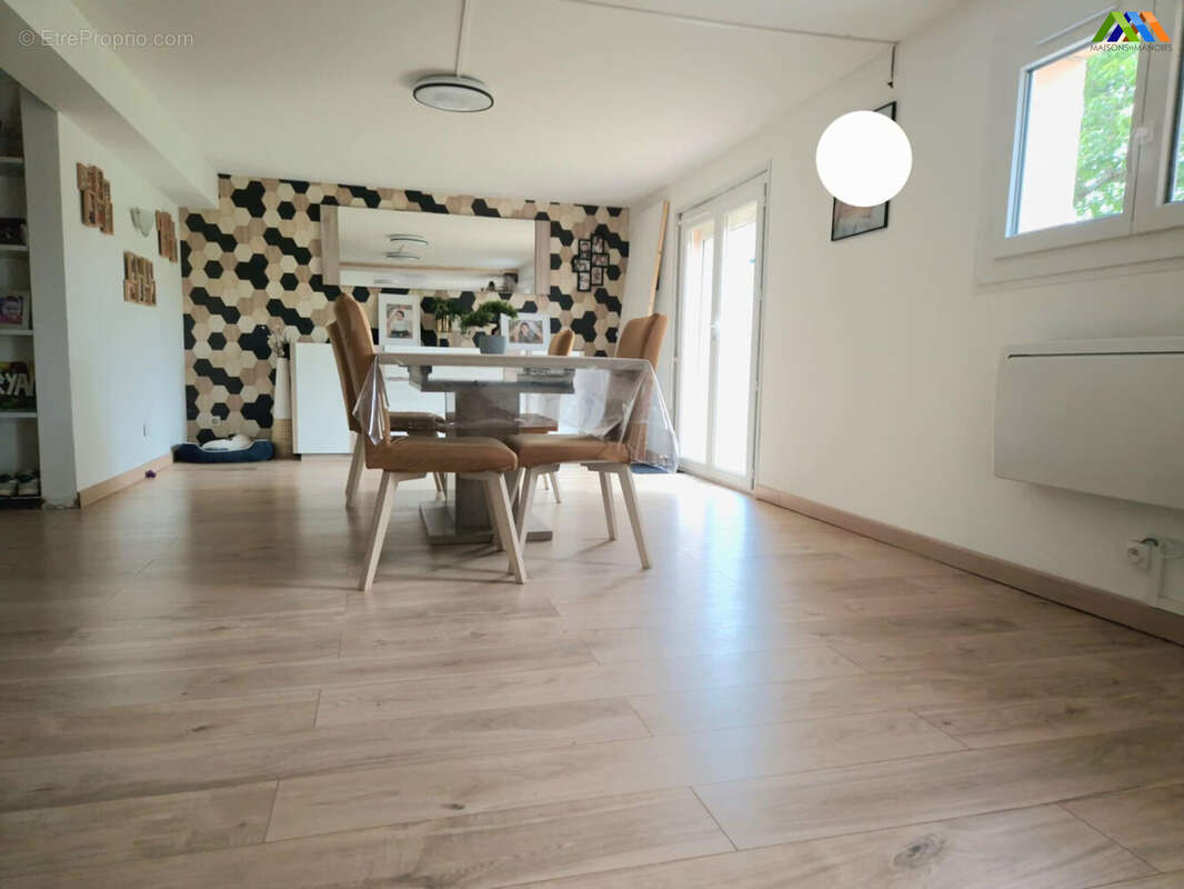 Maison 170 m² à Seissan  - photo 3