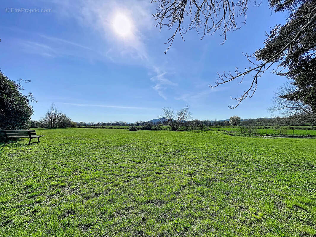 Maison à LE PUY-SAINTE-REPARADE