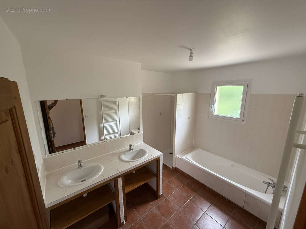 Maison à VABRES-L&#039;ABBAYE