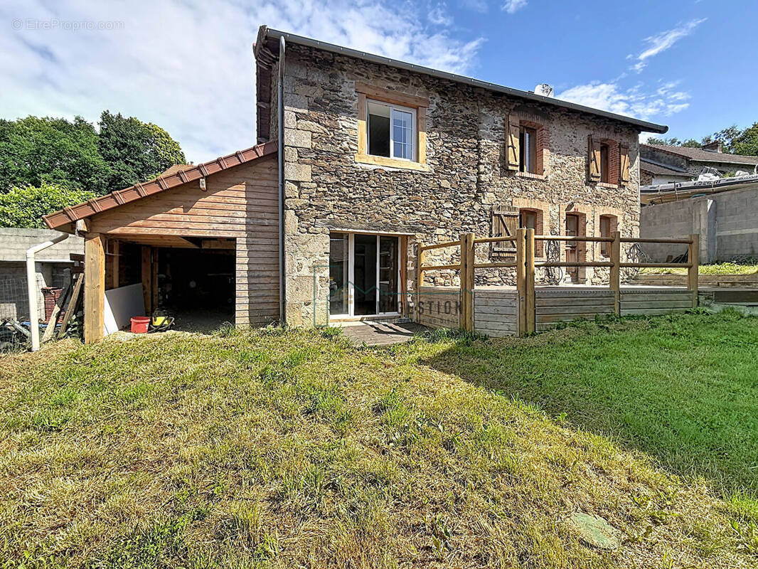 Maison à LES BILLANGES