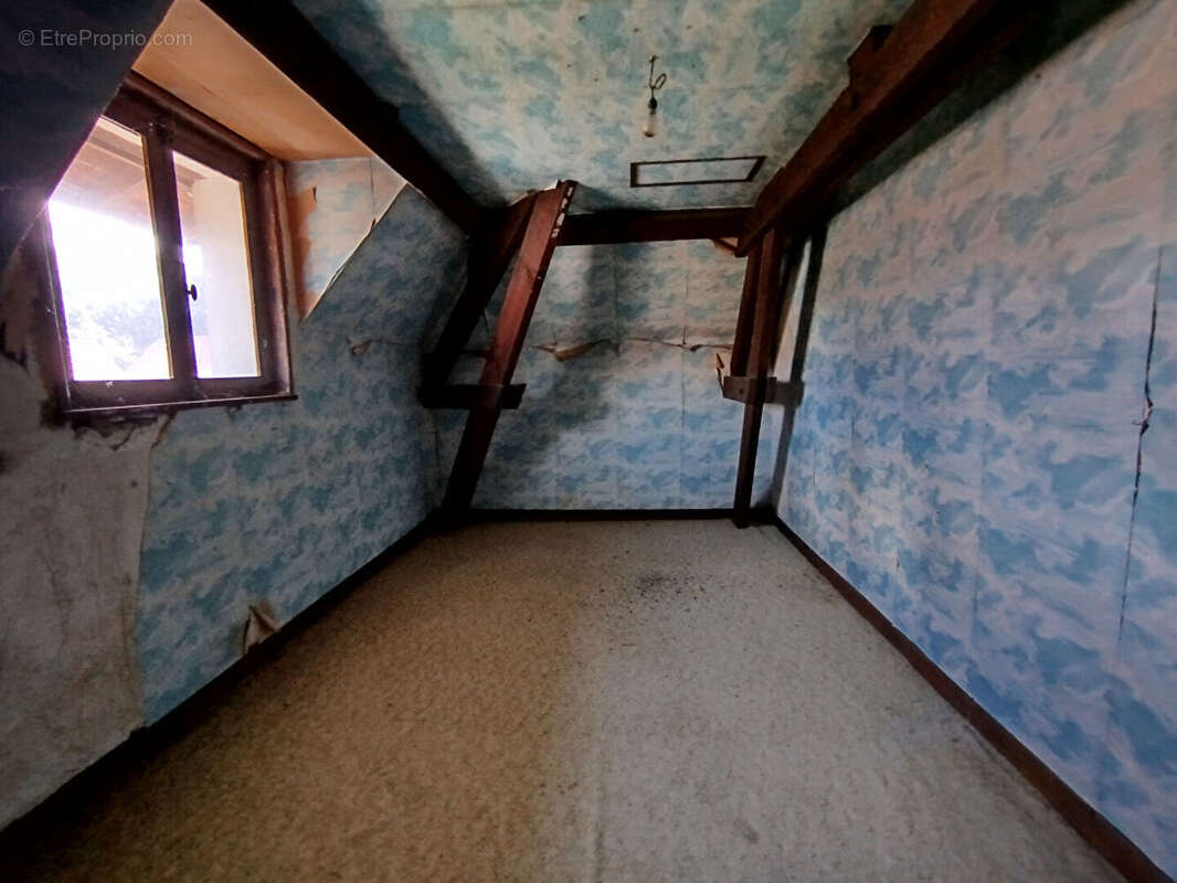 Maison à AISONVILLE-ET-BERNOVILLE