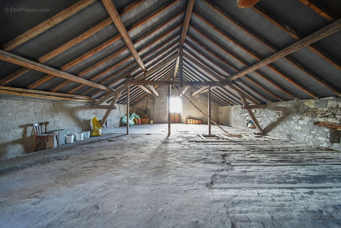 Maison à AUDUN-LE-TICHE