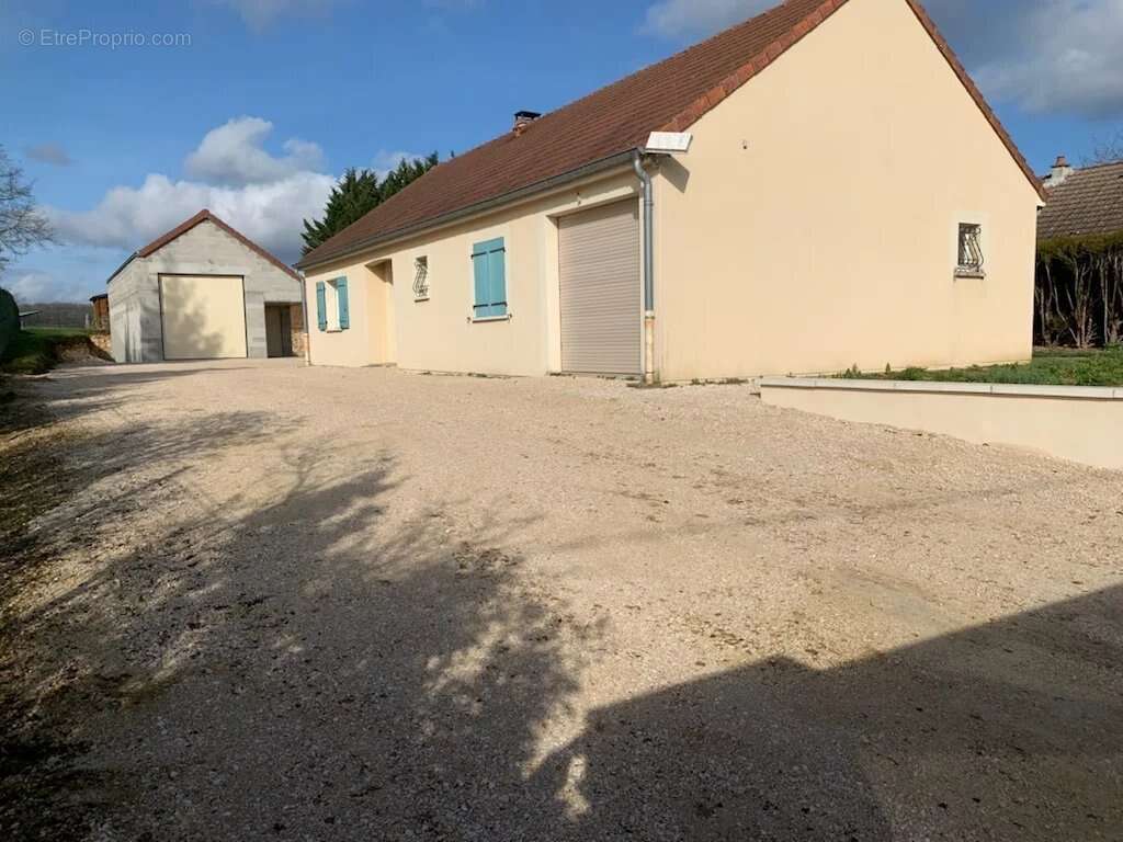 Maison à DAMPIERRE-ET-FLEE