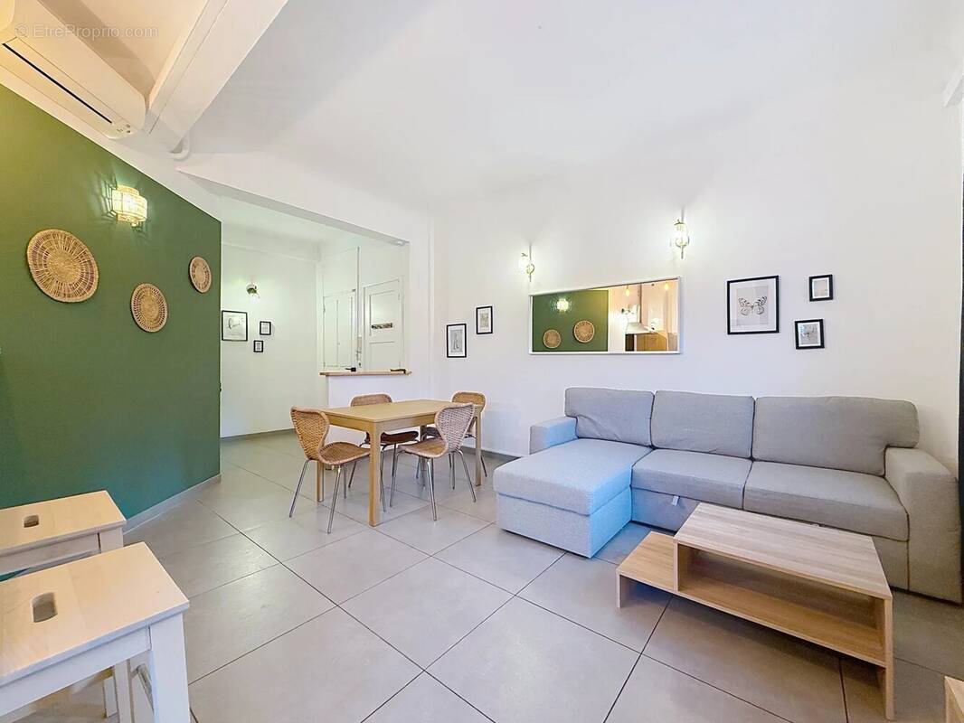 Appartement à LE CANNET