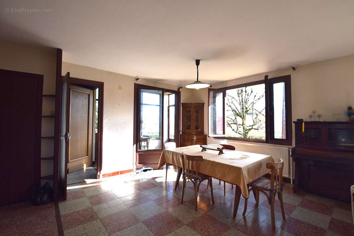 Maison à CHAZAY-D&#039;AZERGUES