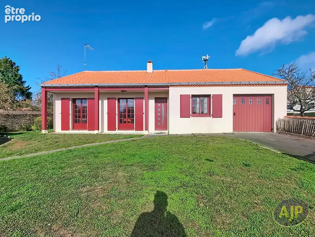 Maison de plain-pied avec dépendance - photo 1