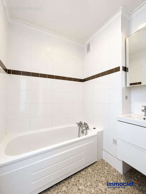 Appartement à LA MADELEINE