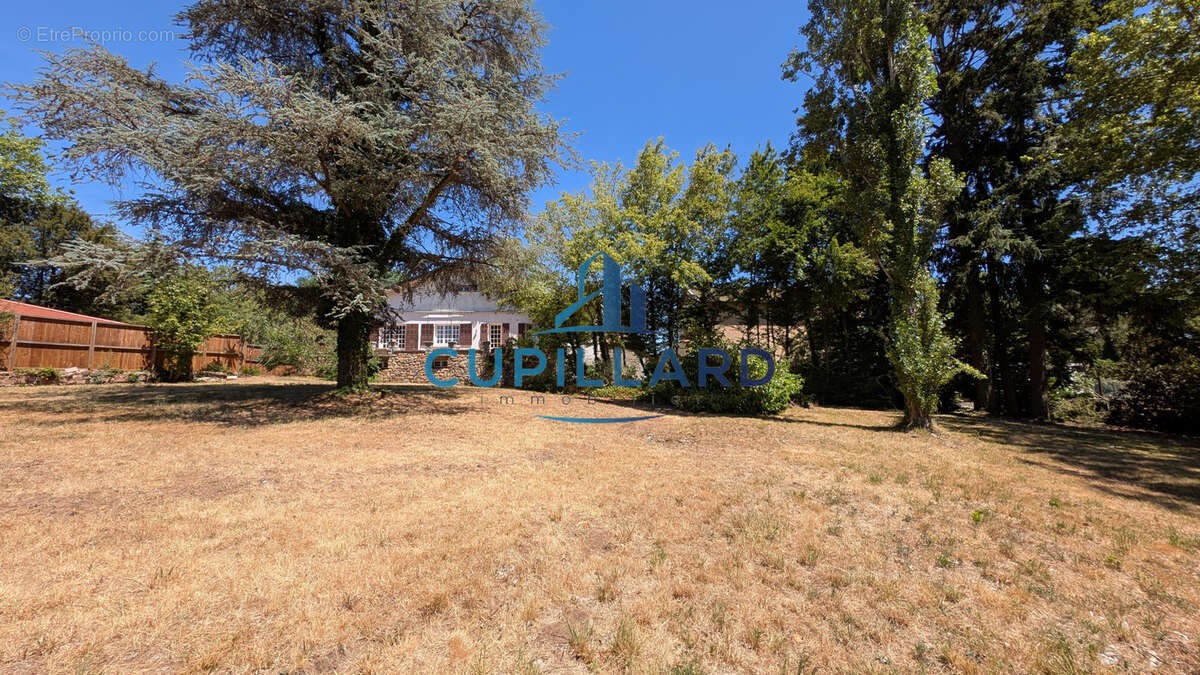 Maison de caractère avec un joli parc arboré - photo 3