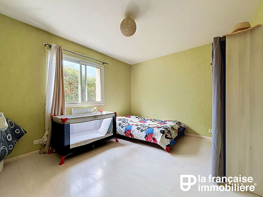 A VENDRE - CHAVAGNE - Maison indépendante 7 pièces - garage double - photo 16