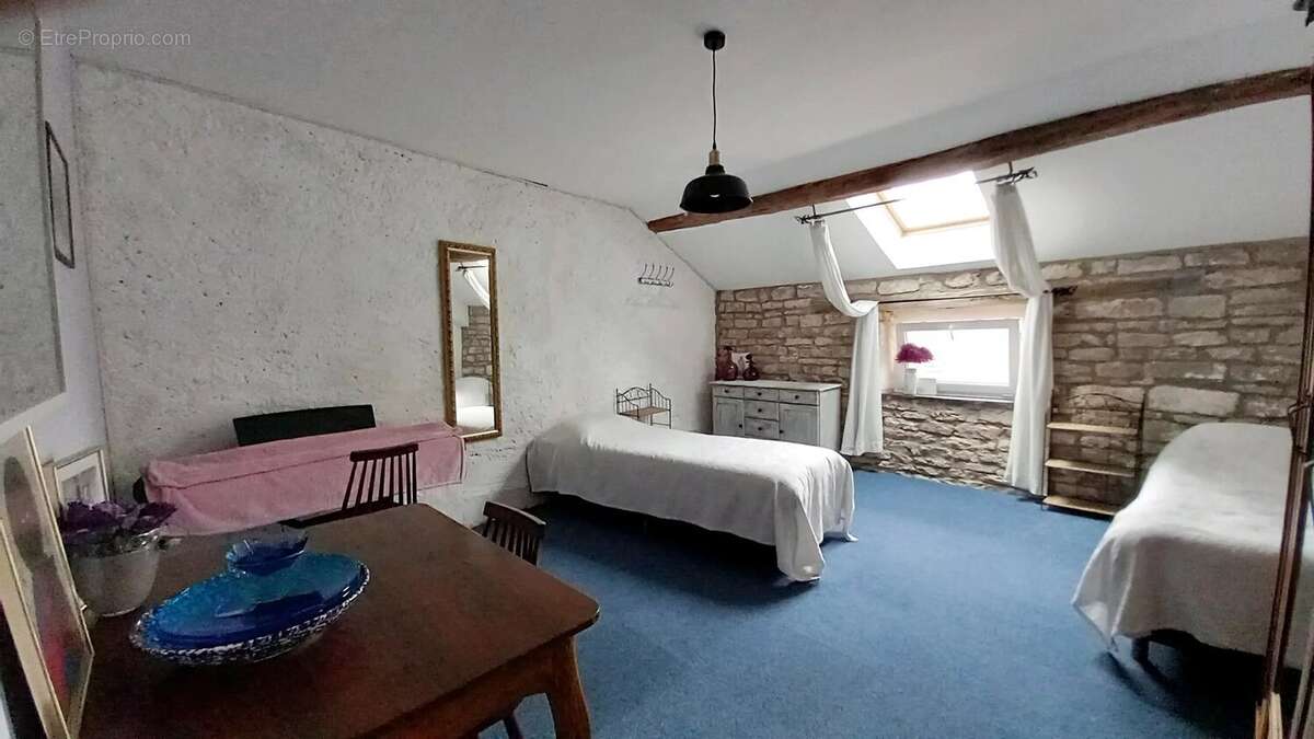 Maison à REGNEVELLE