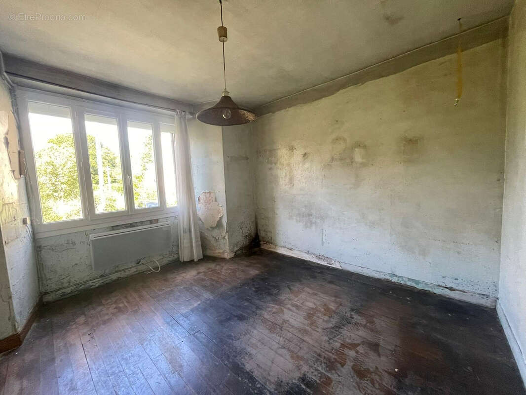 Maison à LORREZ-LE-BOCAGE-PREAUX