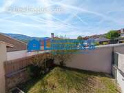 Appartement à SAINT-JEAN-BONNEFONDS