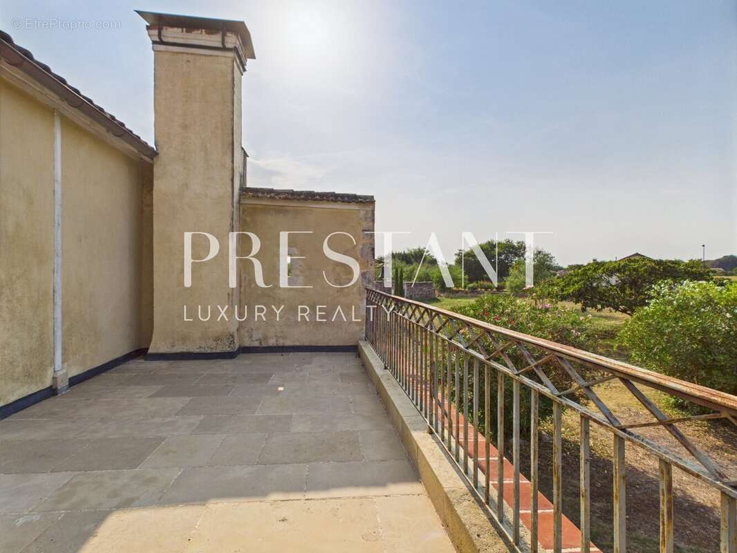 Maison à ORTHEVIELLE