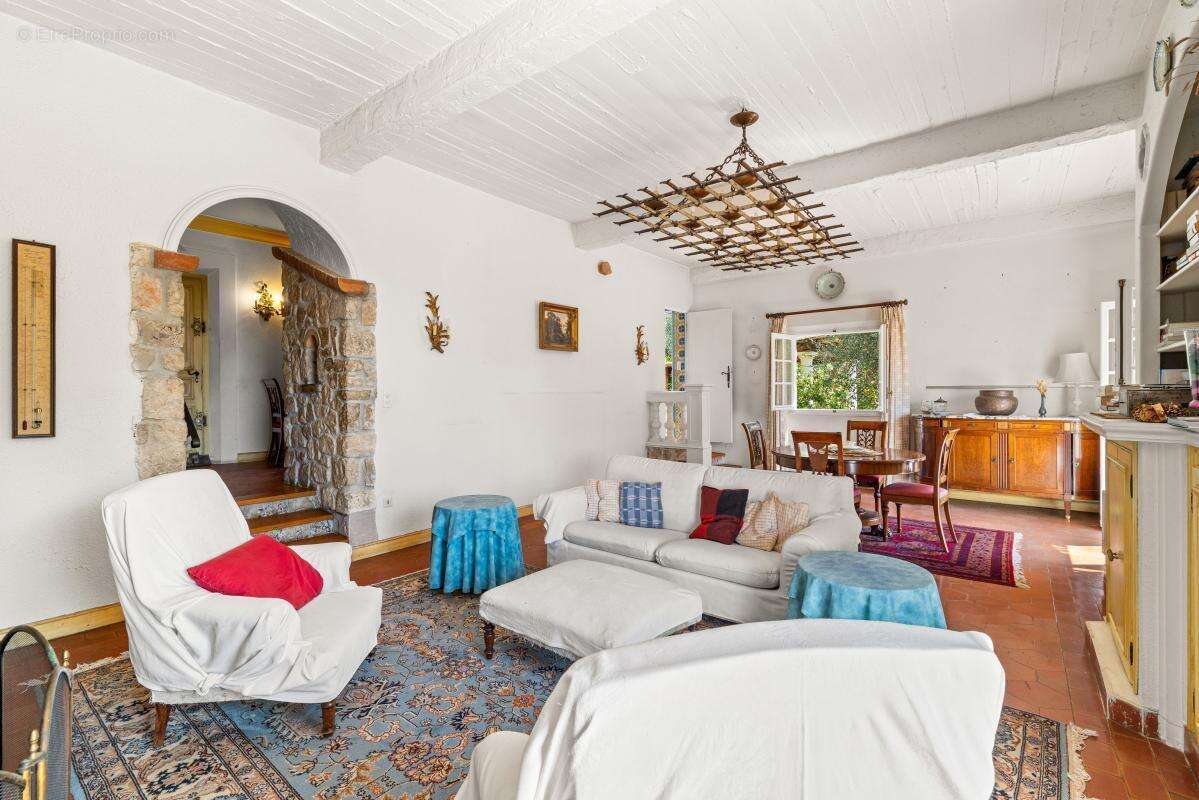 Nice gairaut – villa provençale avec vue mer, piscine, terrain de 2 000 m² et garage de 100 m² - photo 36