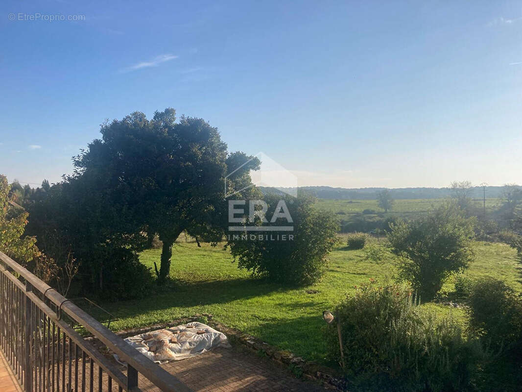 Maison à MONTBOILLON