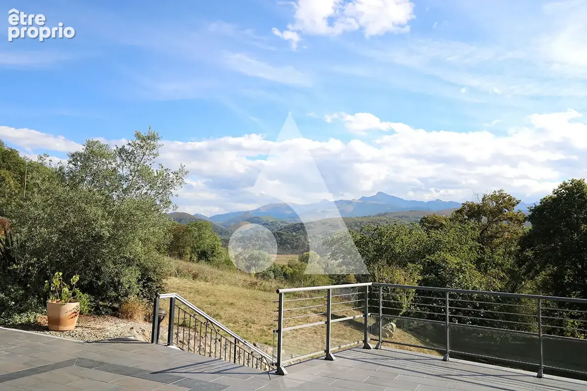 Villa sur les hauteurs de Lourdes de 9 pièces 438,52 m² - photo 3