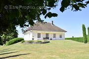 n°1 - Maison à CRISSEY