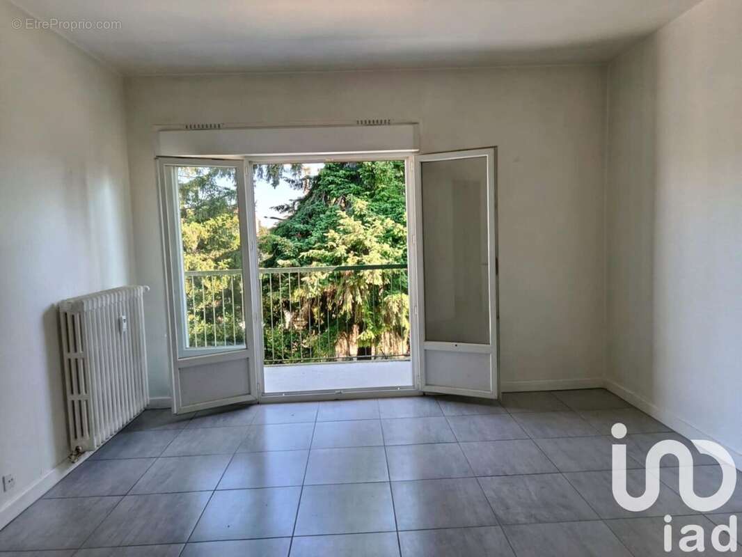 Photo 5 - Appartement à SURY-LE-COMTAL