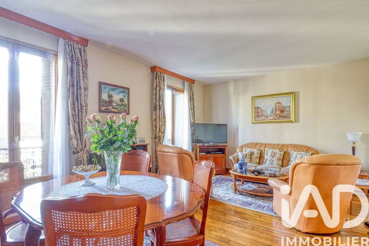 Photo 2 - Maison à PIERREFITTE-SUR-SEINE