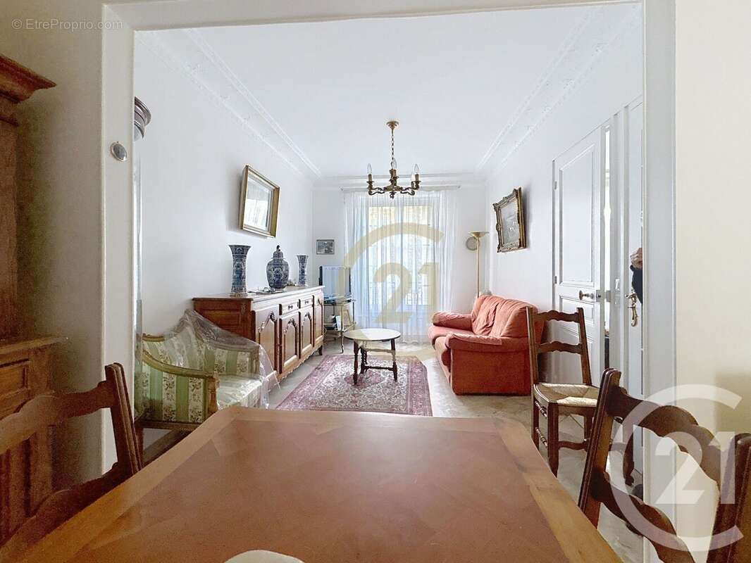 Appartement à PARIS-12E