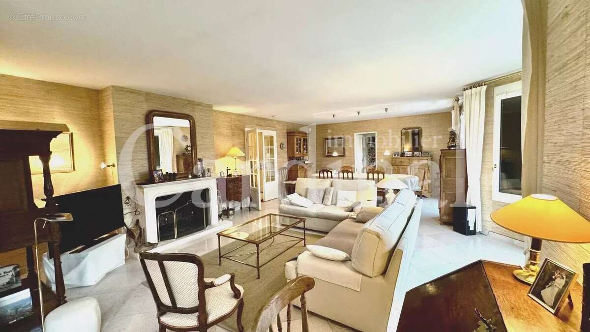 Maison à NOISY-LE-ROI