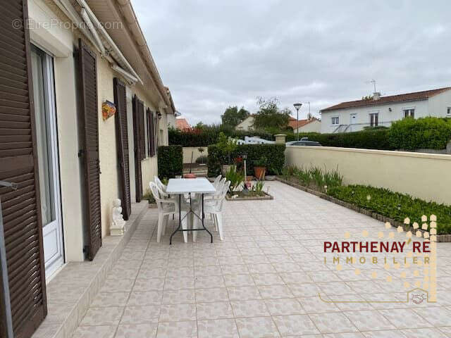 Maison à PARTHENAY