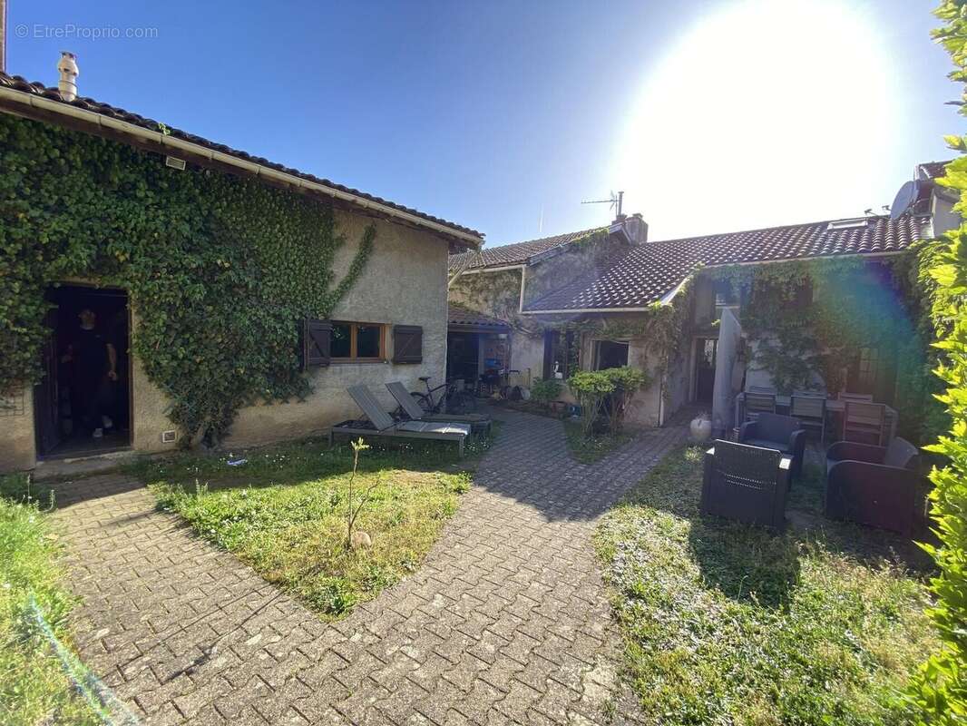 Photo 7 - Maison à REYRIEUX
