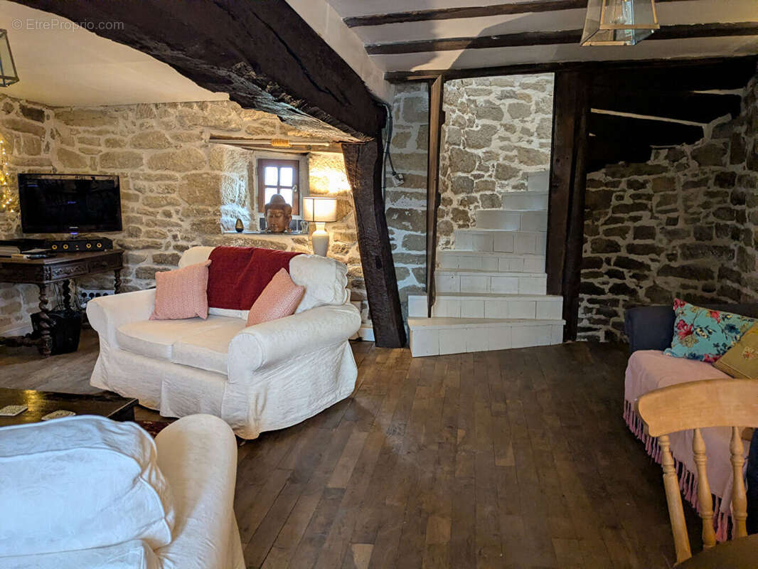 Maison à GUEHENNO