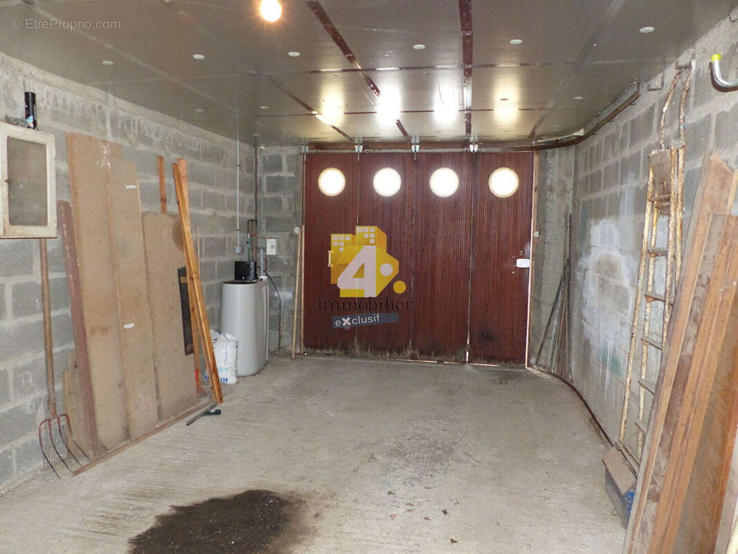 Maison à LA CHAPELLE-LAUNAY