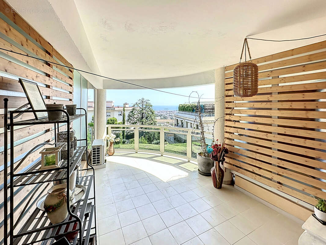 Appartement à LE CANNET