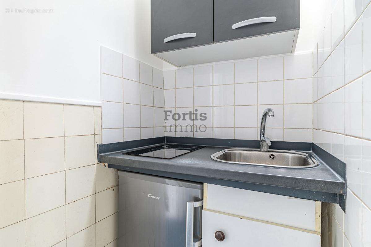 Appartement à PARIS-3E