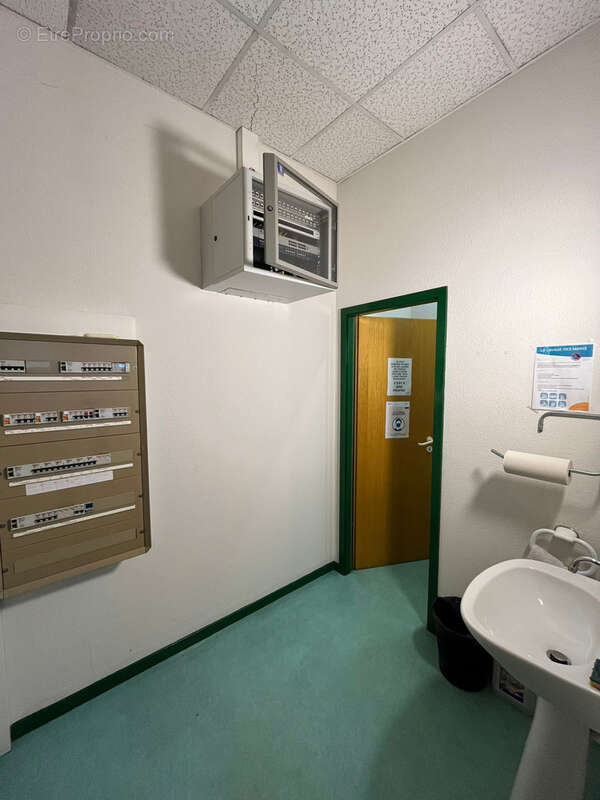 Bureaux a vendre - photo 10