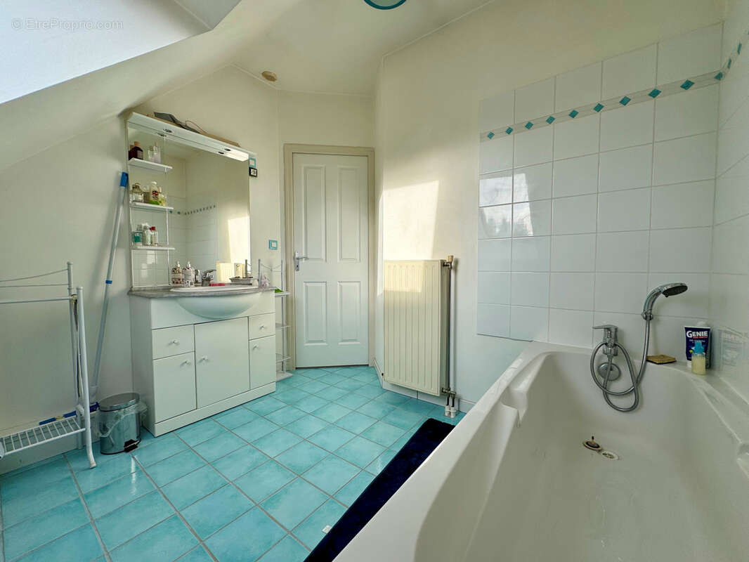 Maison à SAINS-EN-AMIENOIS