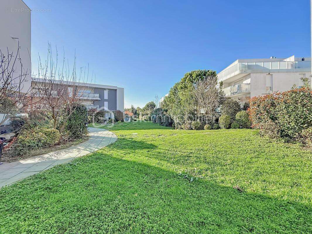 Appartement à LATTES