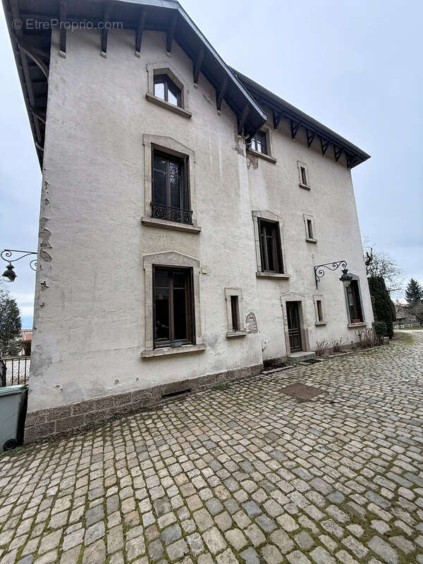 Maison à SAINT-BONNET-LE-CHATEAU